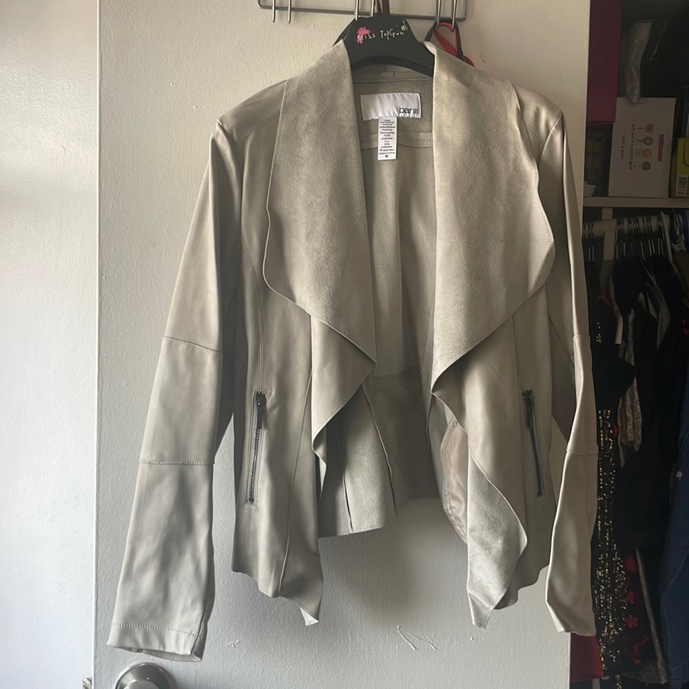 Bar III grey soft faux leather jacket with faux suede inside. Size Medium